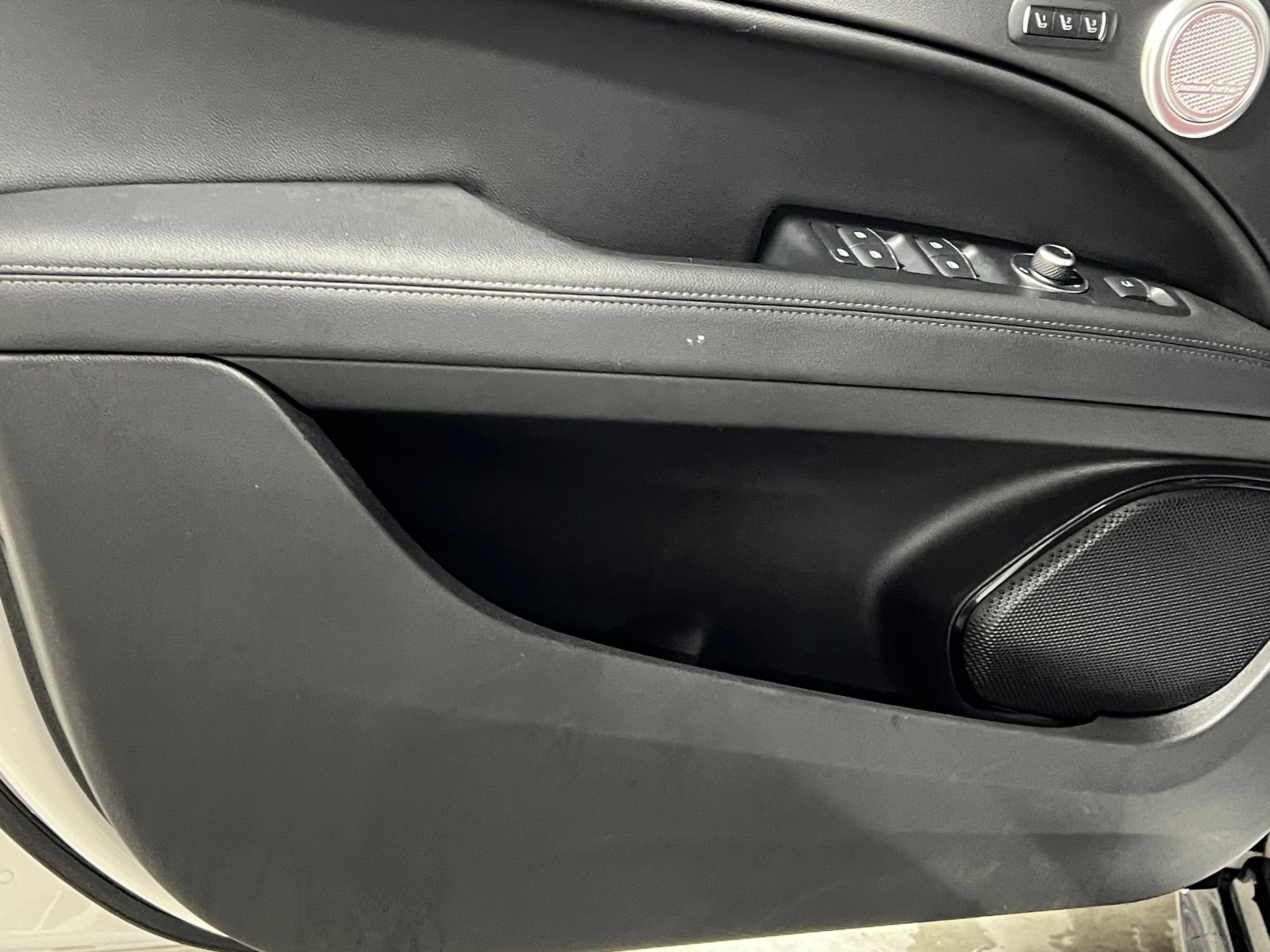 2025 Alfa Romeo Stelvio Base - Photo 29