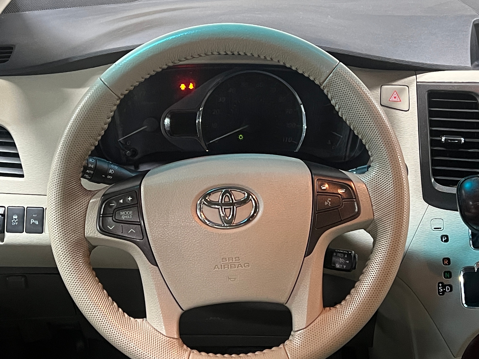 Thumbnail: 2013 Toyota Sienna - 4