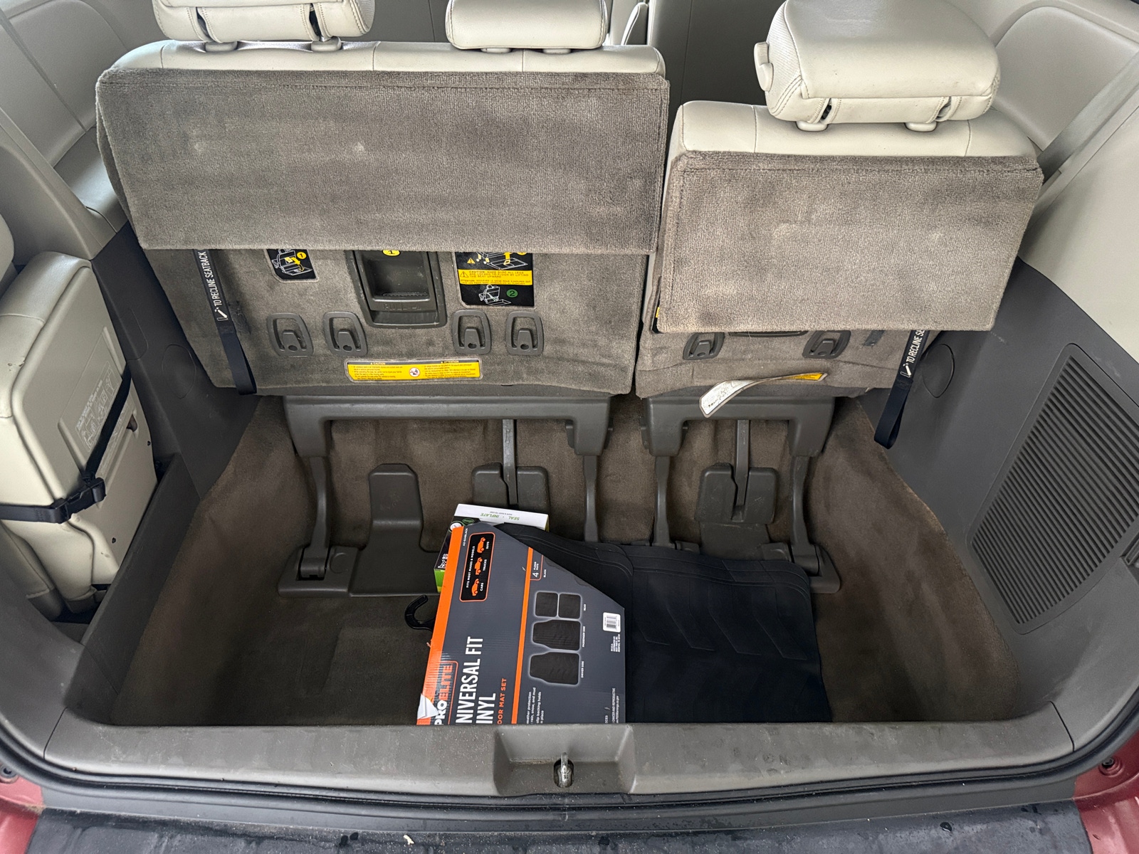 Thumbnail: 2013 Toyota Sienna - 6