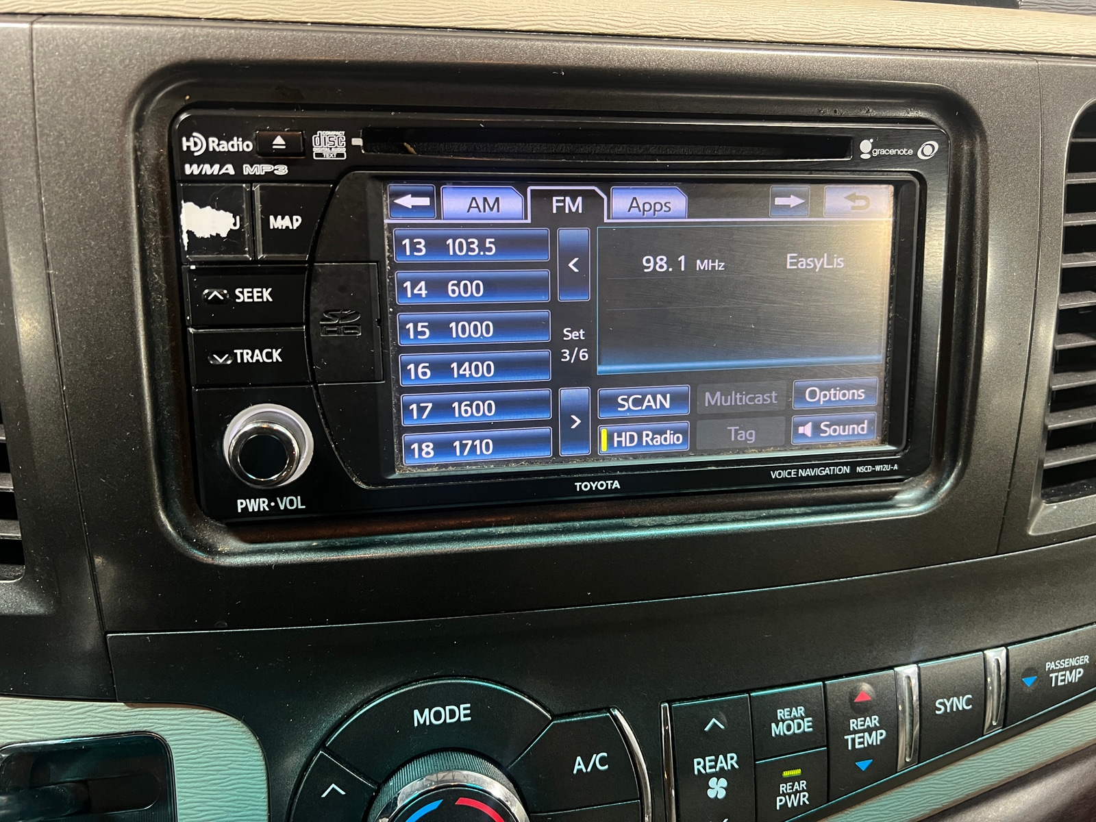 Thumbnail: 2013 Toyota Sienna - 3