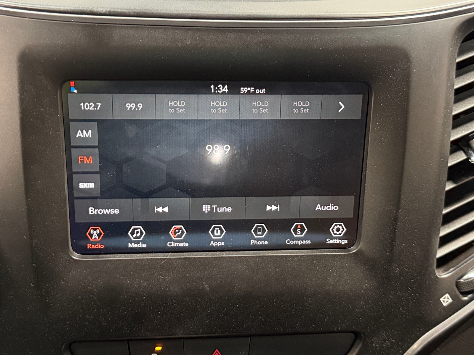 Thumbnail: 2019 Jeep Cherokee - 4