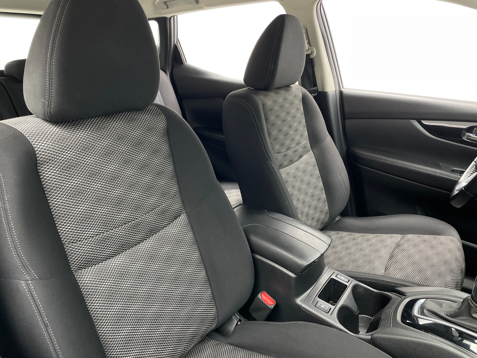 Thumbnail: 2019 Nissan Rogue Sport - 2