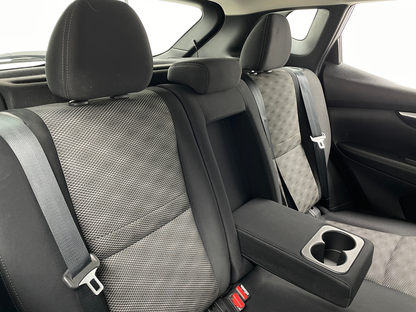 Thumbnail: 2019 Nissan Rogue Sport - 6