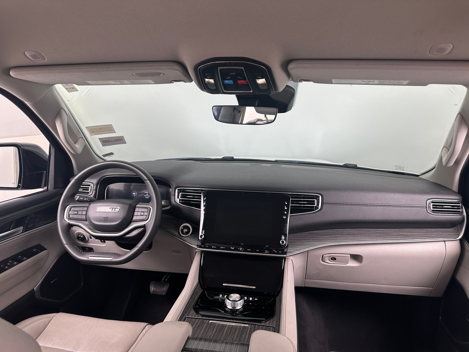 Thumbnail: 2024 Jeep Wagoneer - 2