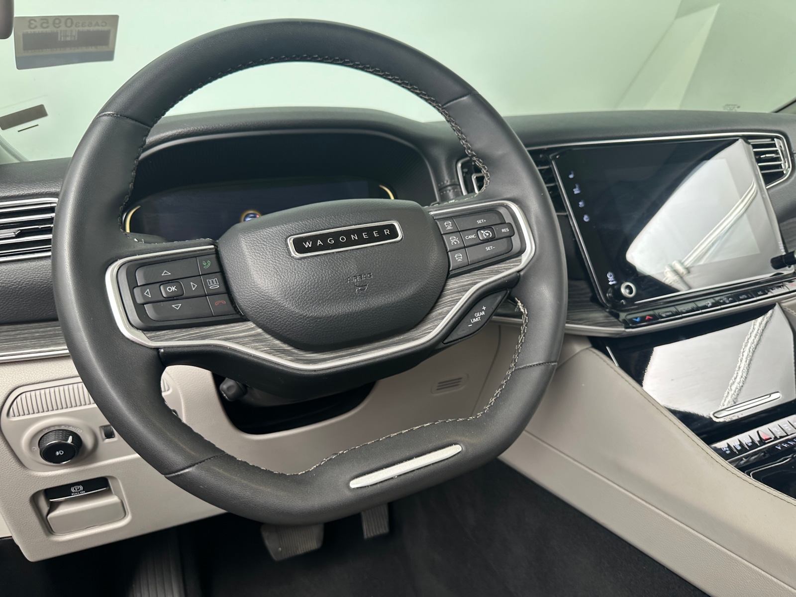 Thumbnail: 2024 Jeep Wagoneer - 4