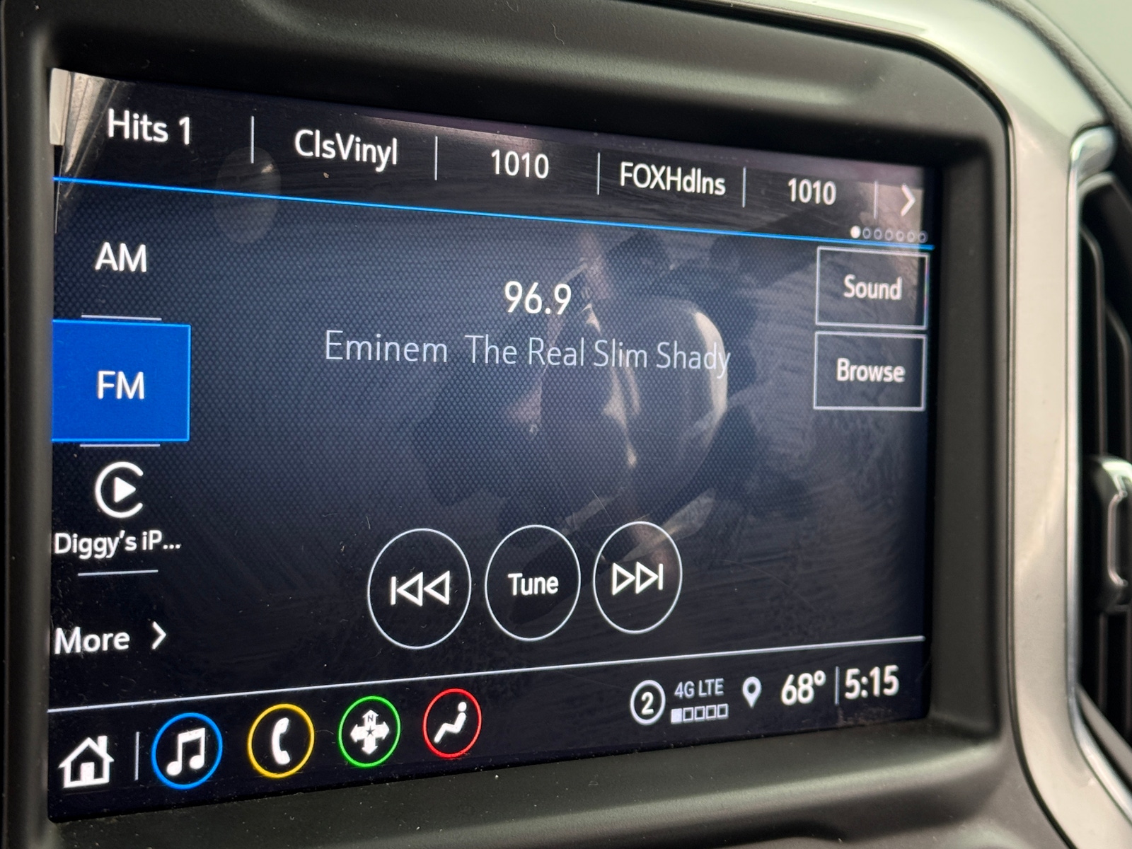 Thumbnail: 2021 Chevrolet Silverado 1500 - 3