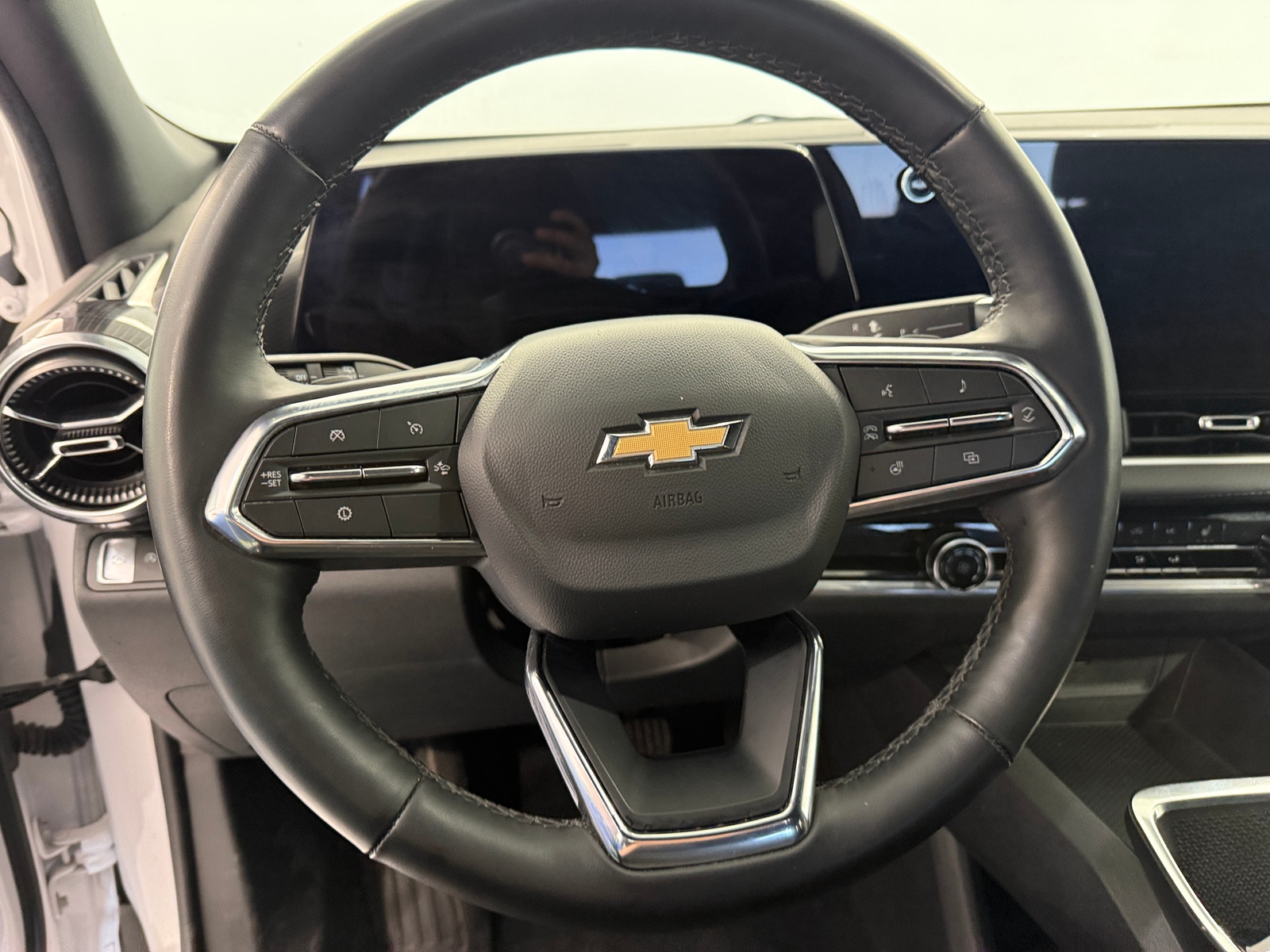 Thumbnail: 2025 Chevrolet Equinox - 5