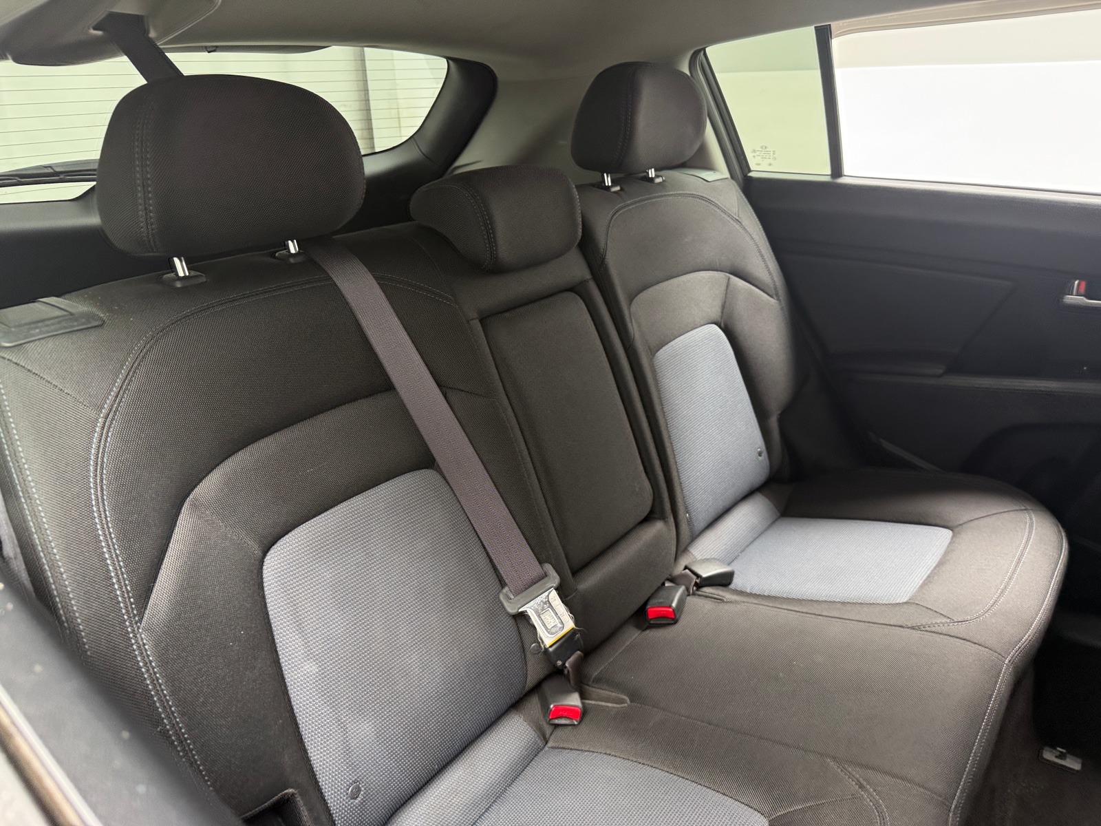 Thumbnail: 2016 Kia Sportage - 6