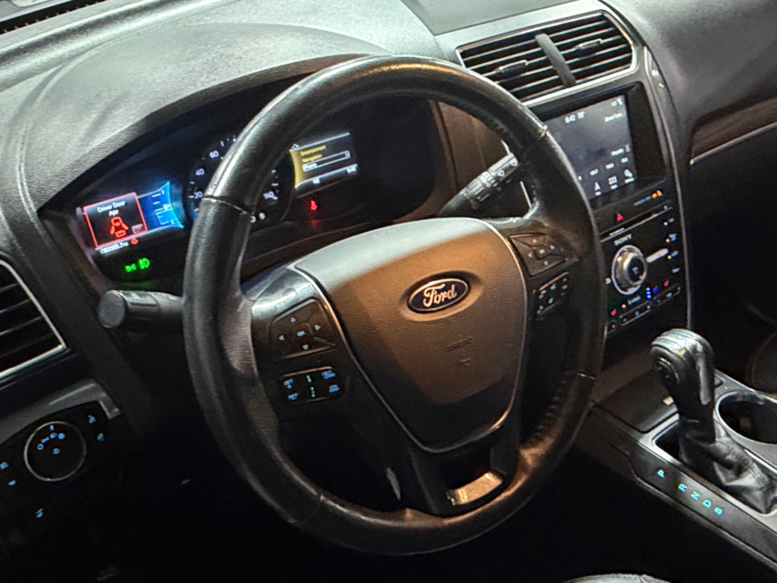 Thumbnail: 2018 Ford Explorer - 4