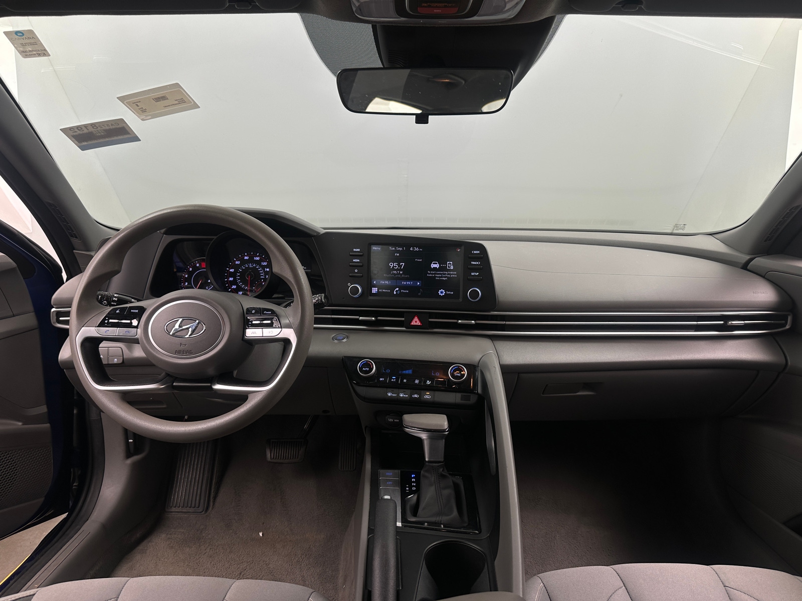 Thumbnail: 2023 Hyundai Elantra - 3