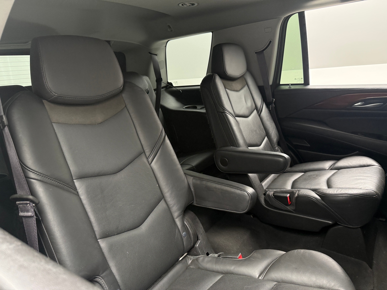 Thumbnail: 2015 Cadillac Escalade - 5