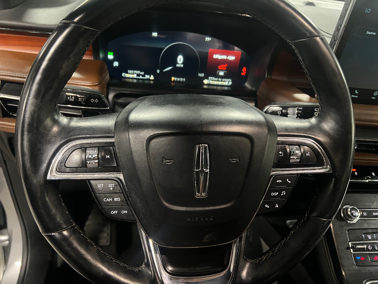 Thumbnail: 2021 Lincoln Nautilus - 4