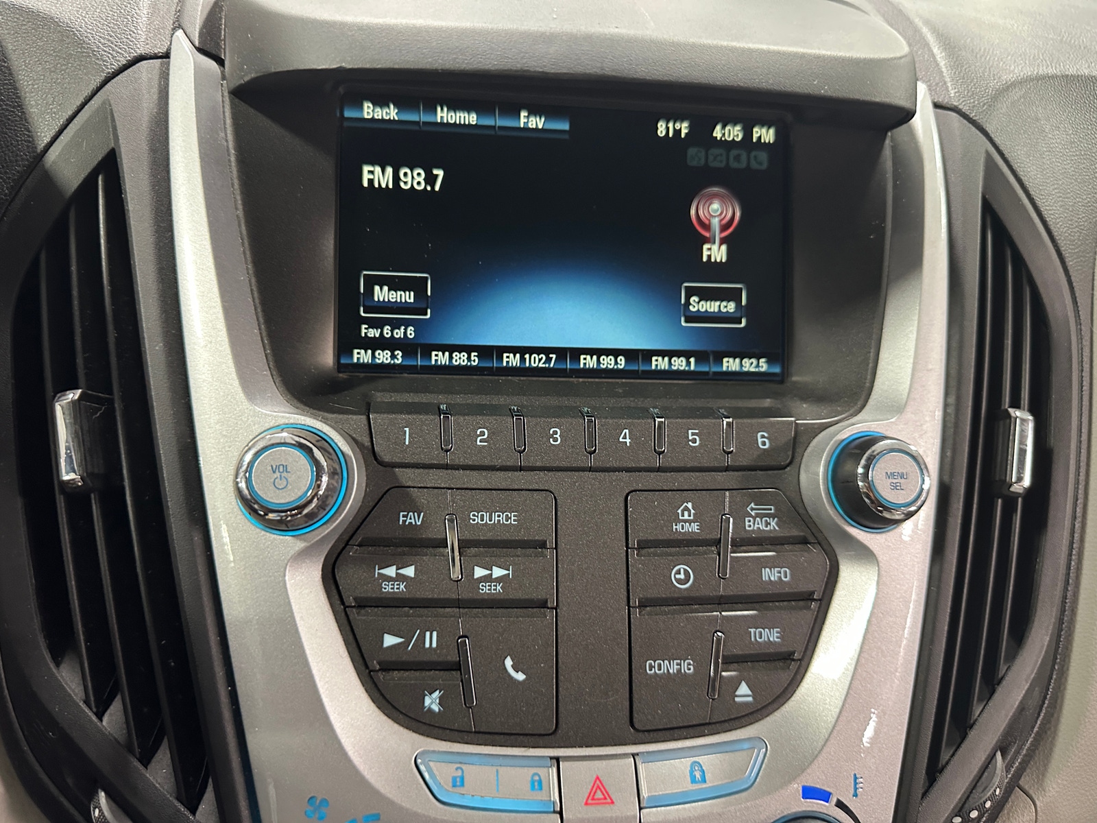 Thumbnail: 2015 Chevrolet Equinox - 4
