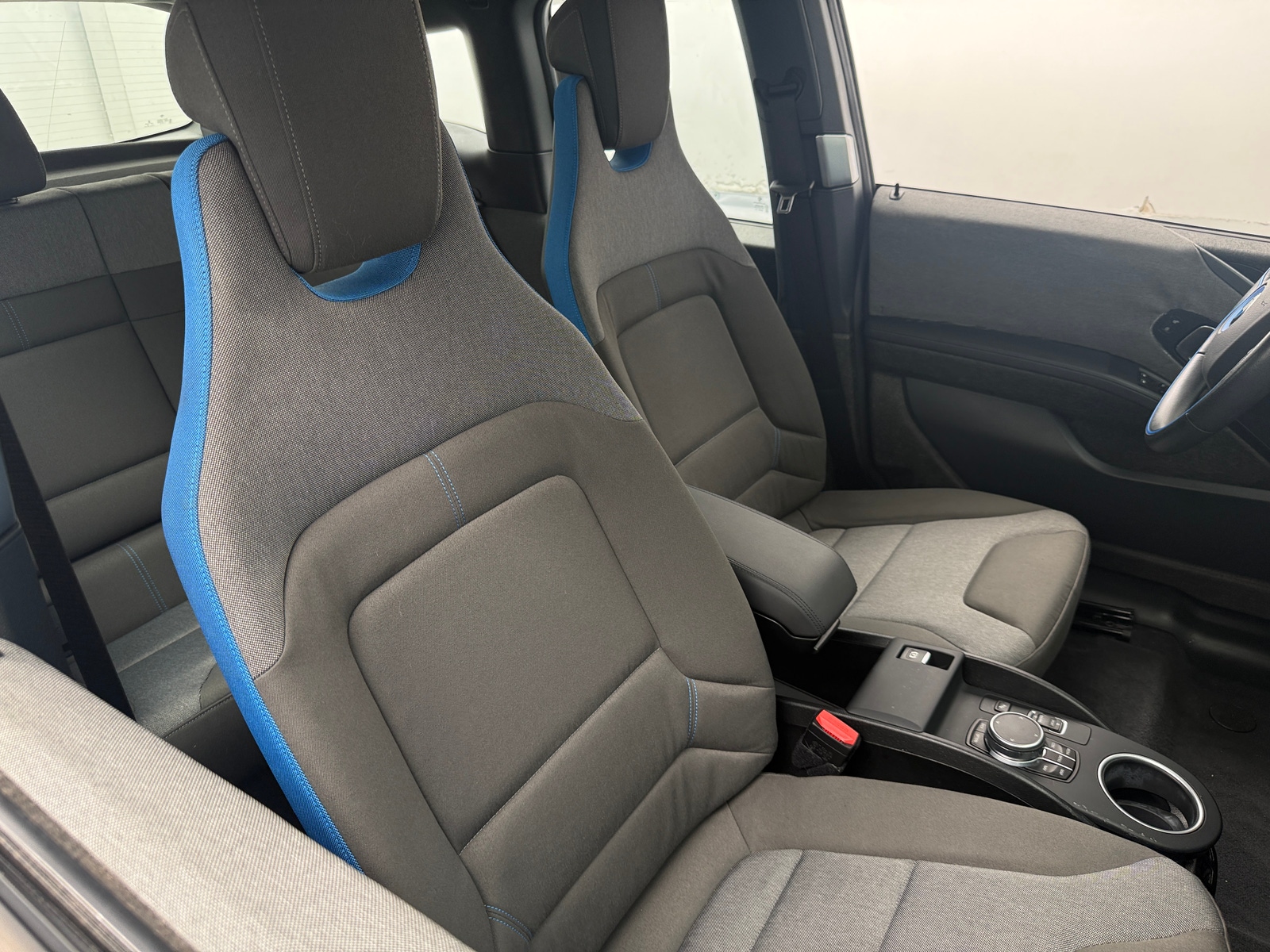 Thumbnail: 2018 BMW i3 - 2