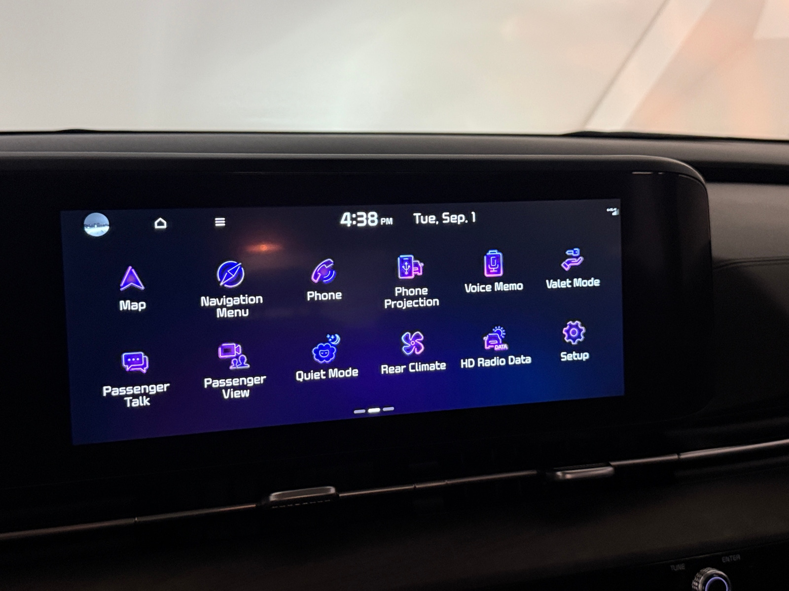 Thumbnail: 2023 Kia Carnival - 3