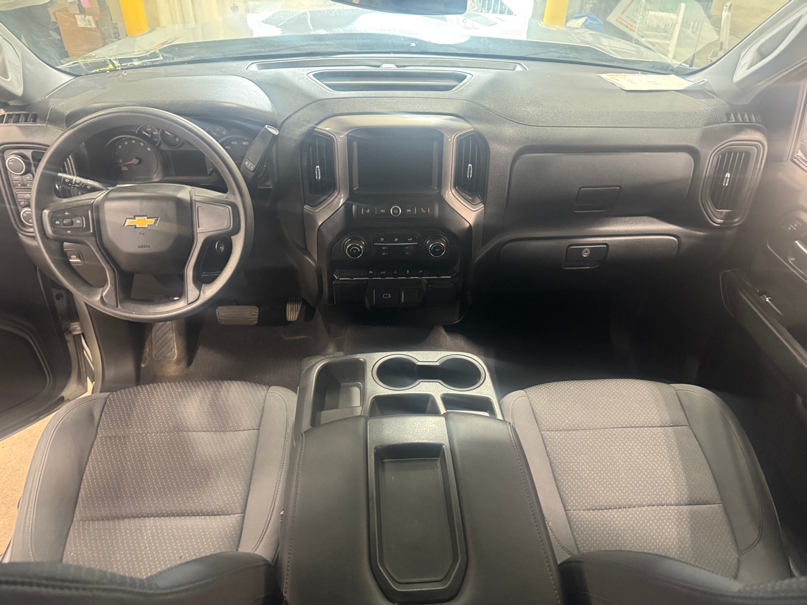 Thumbnail: 2020 Chevrolet Silverado 1500 - 3