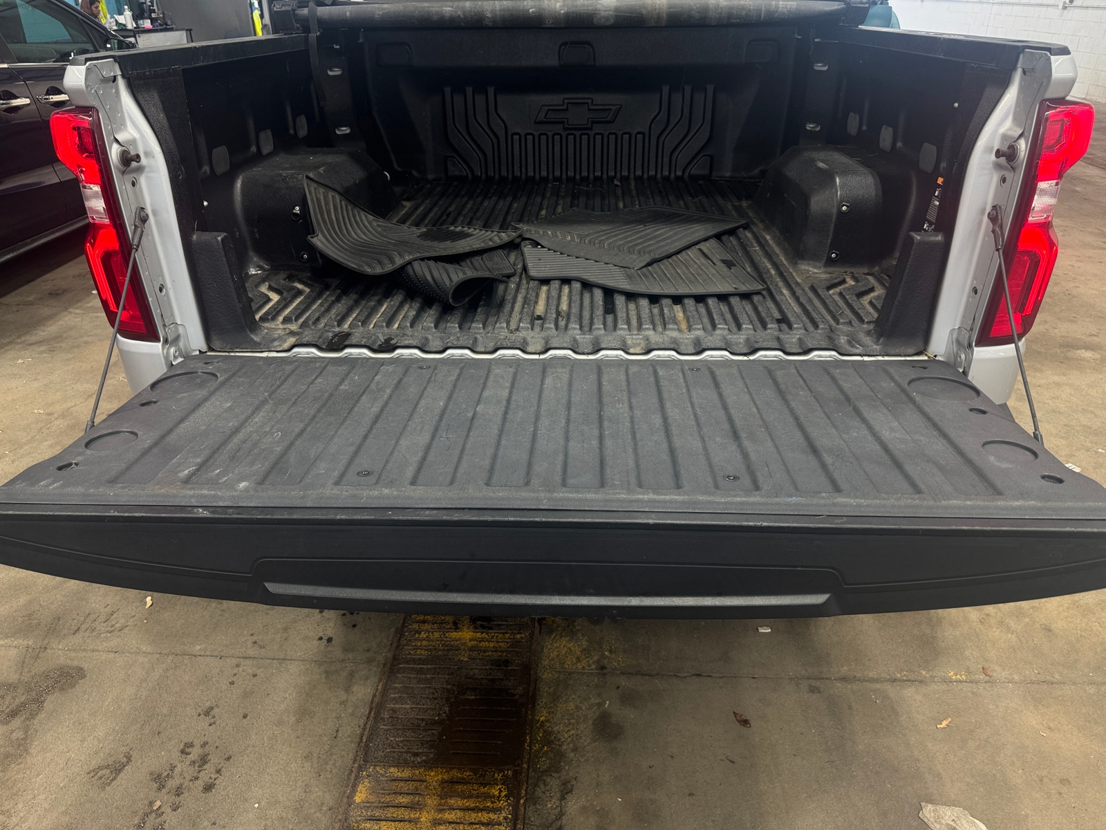 Thumbnail: 2020 Chevrolet Silverado 1500 - 7
