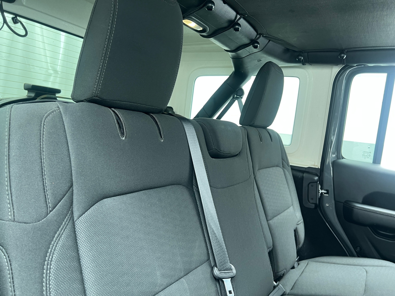 Thumbnail: 2019 Jeep Wrangler - 6