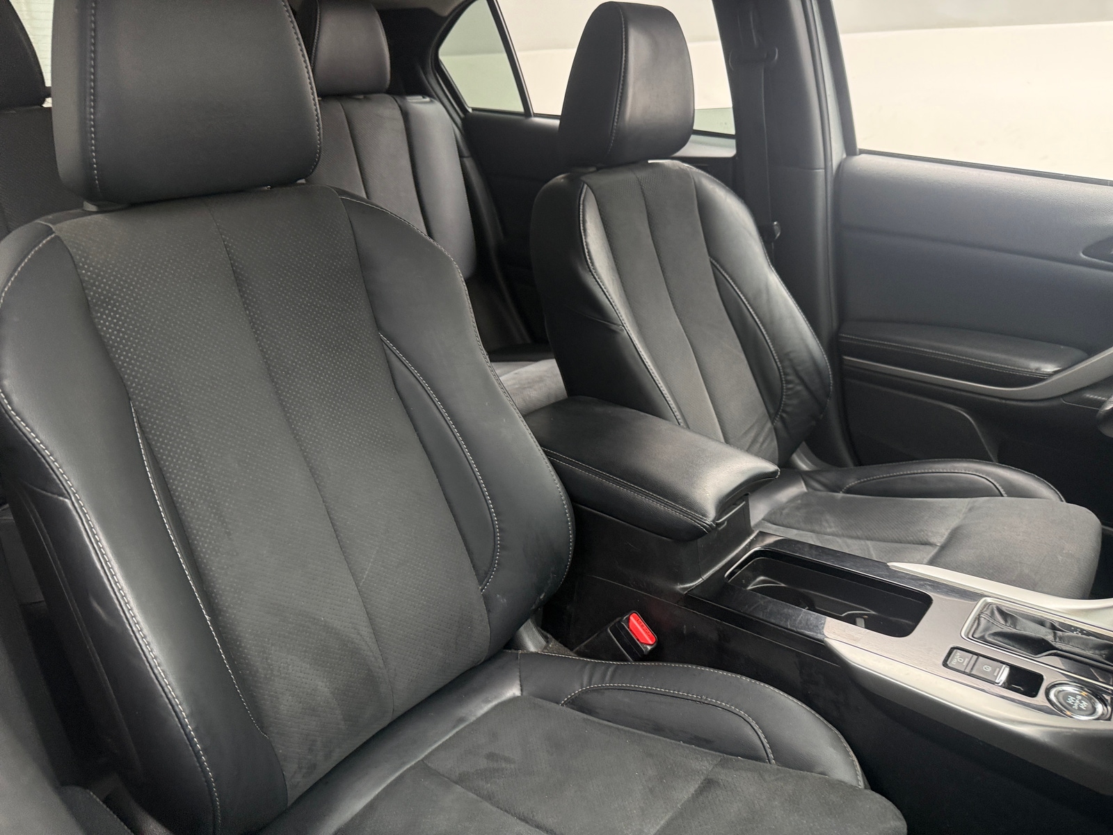 Thumbnail: 2023 Mitsubishi Eclipse Cross - 2