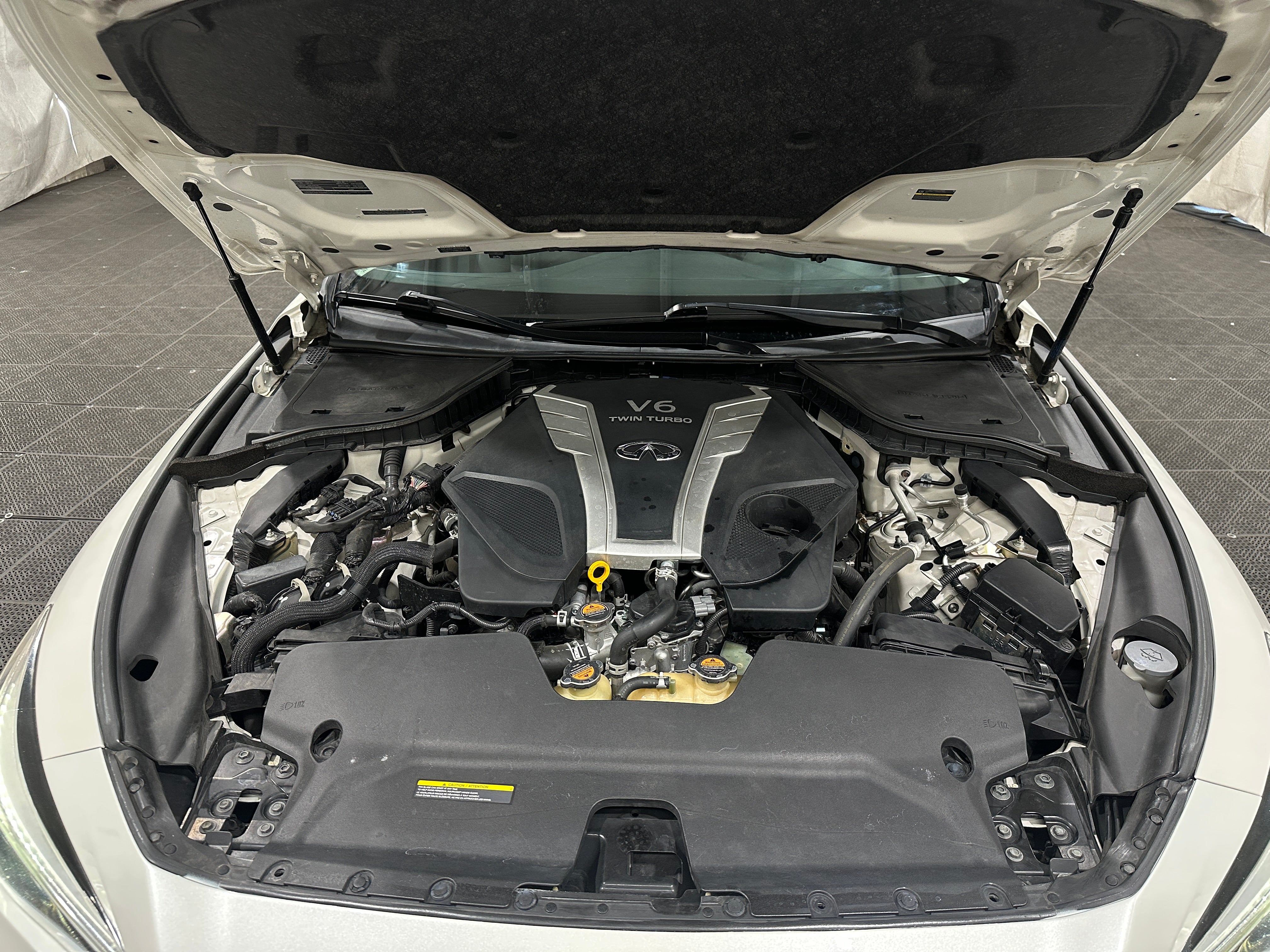 2016 INFINITI Q50