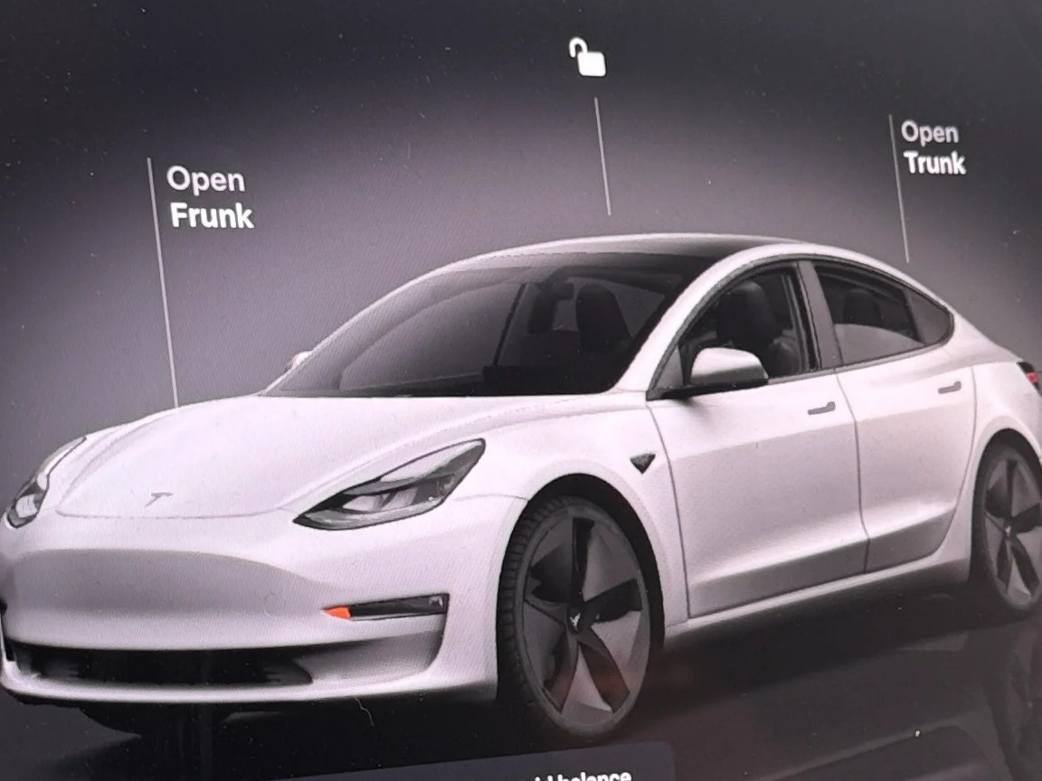 Thumbnail: 2023 Tesla Model 3 - 3