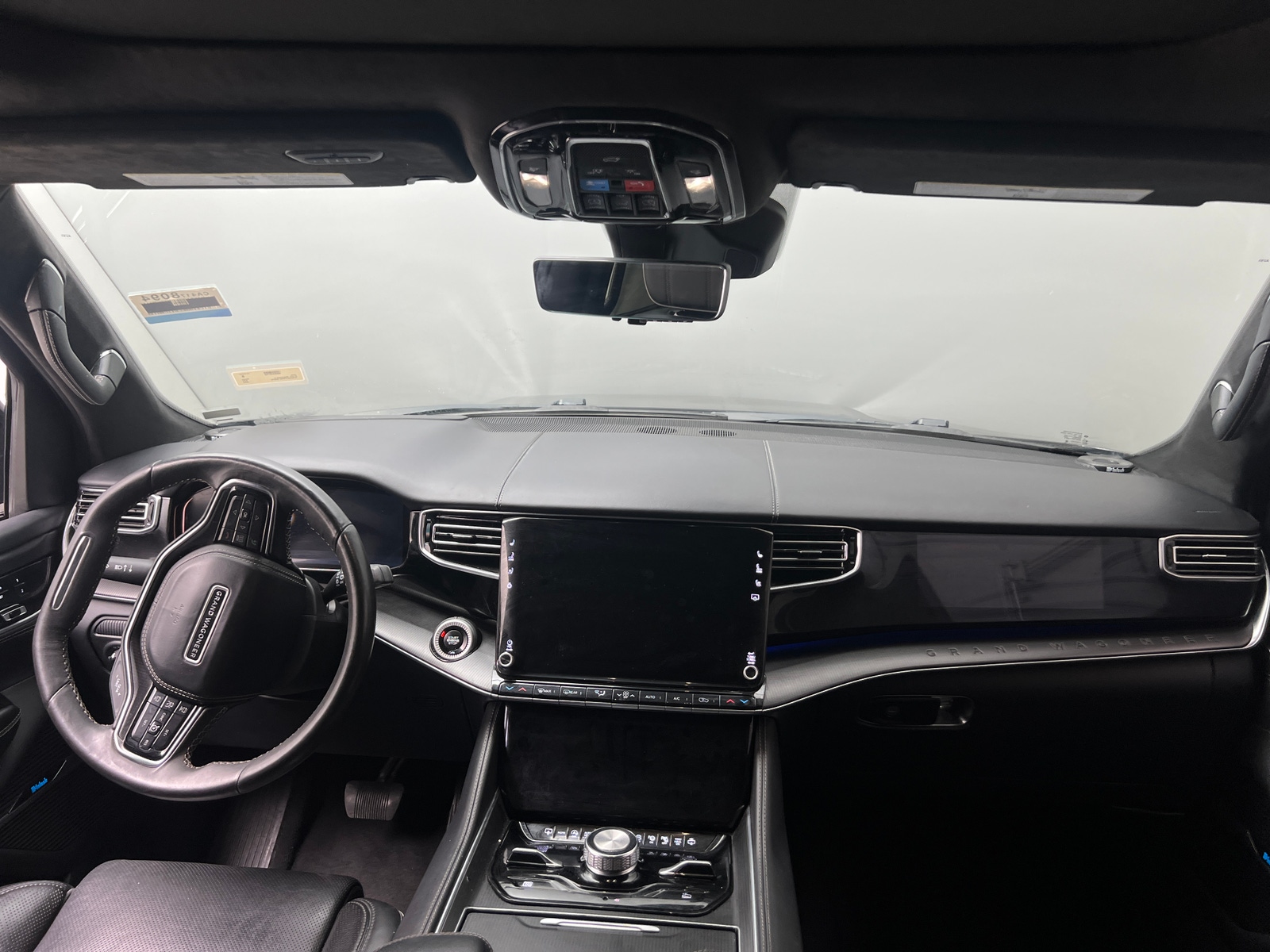 Thumbnail: 2024 Jeep Grand Wagoneer L - 2