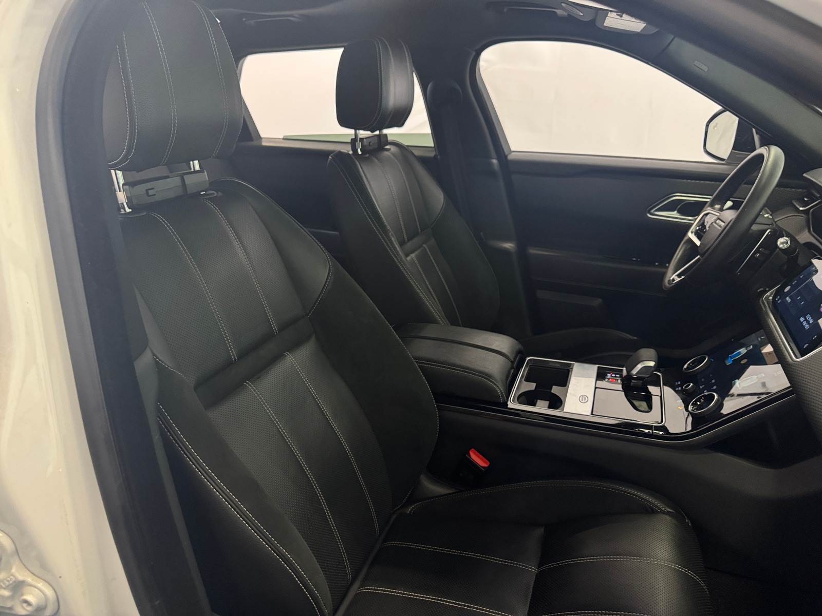 Thumbnail: 2021 Land Rover Range Rover Velar - 2