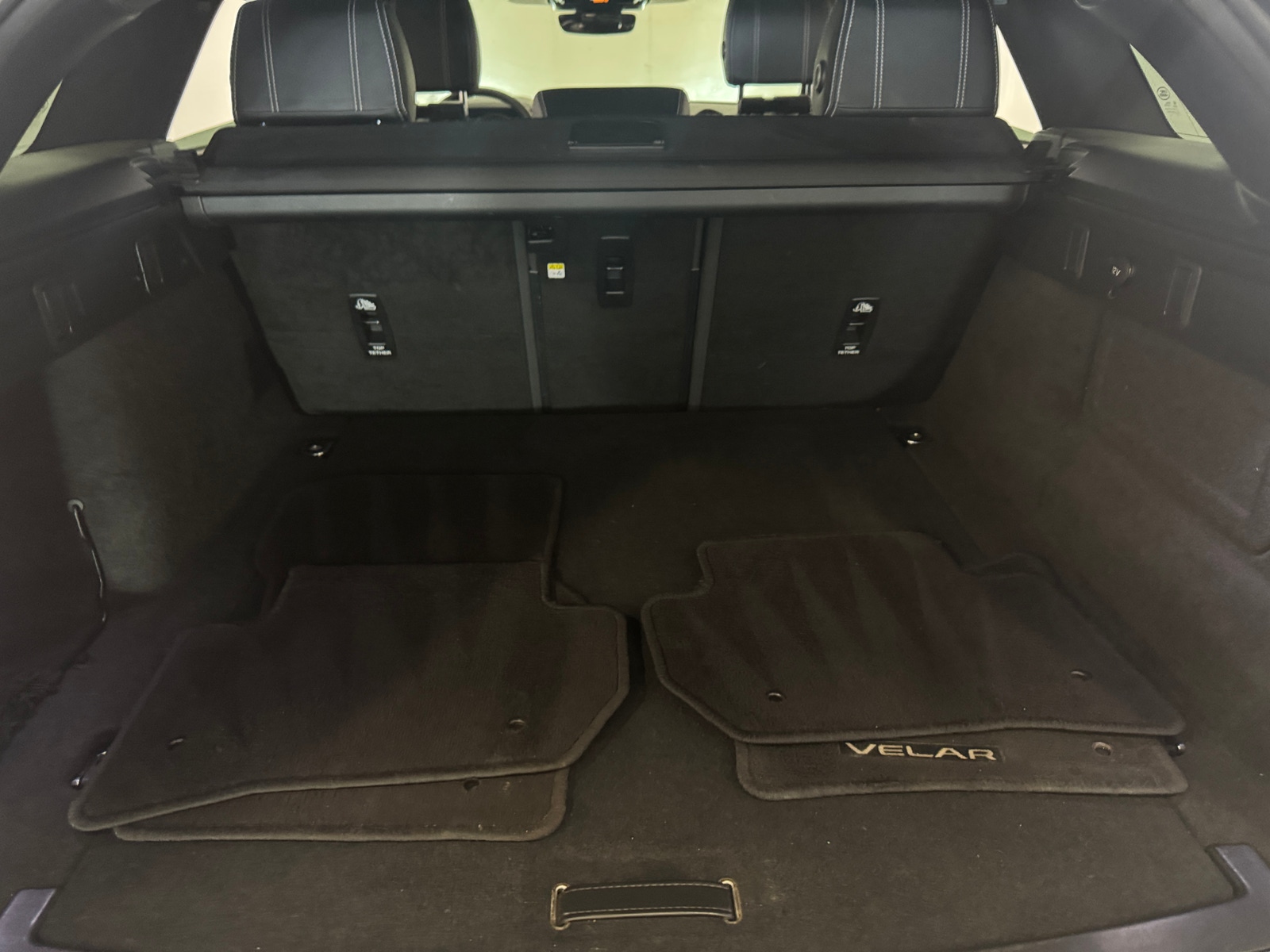 Thumbnail: 2021 Land Rover Range Rover Velar - 7
