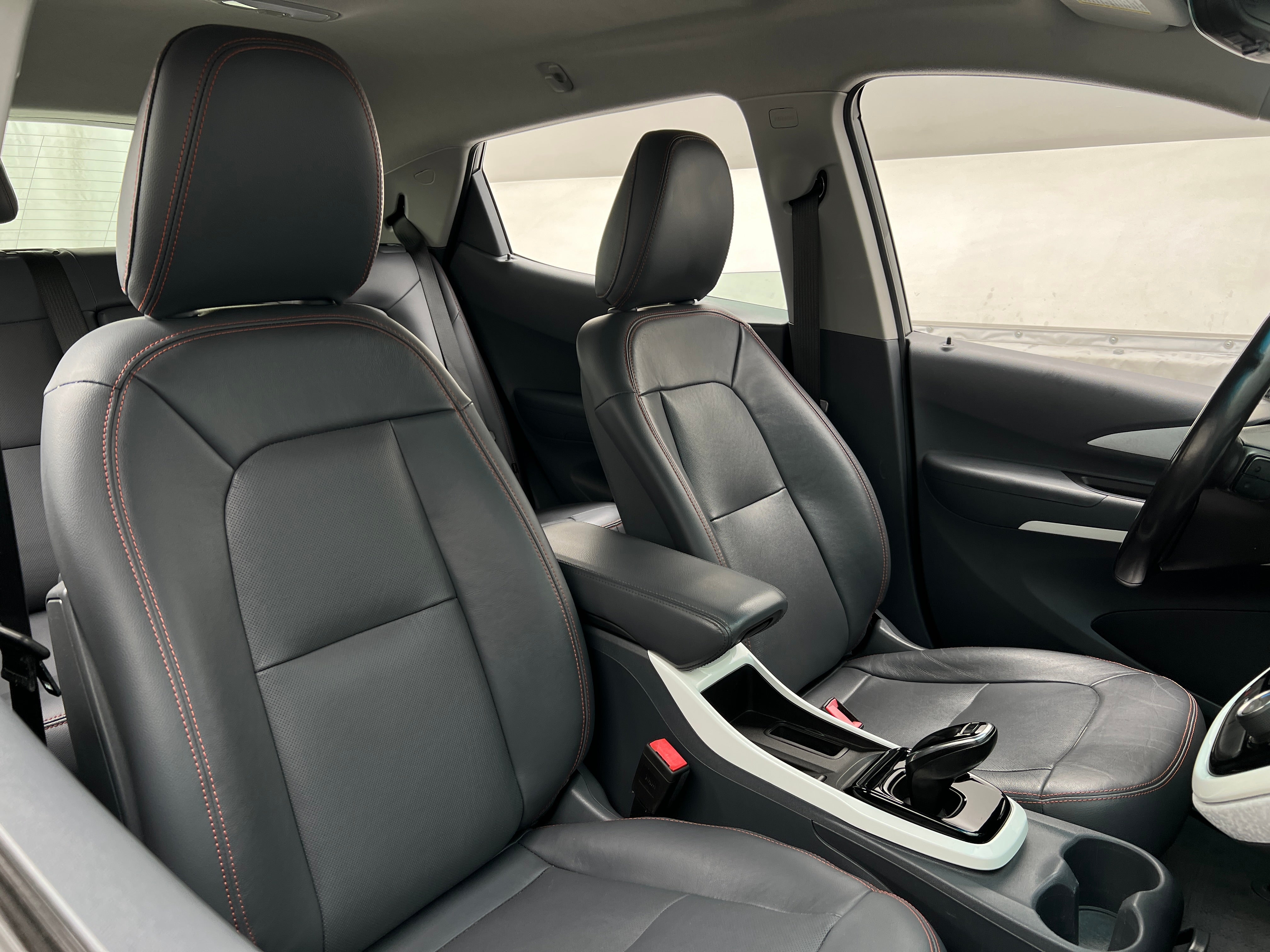Used 2020 Chevrolet Bolt EV Premier with VIN 1G1FZ6S03L4113334 for sale in Auburn, WA