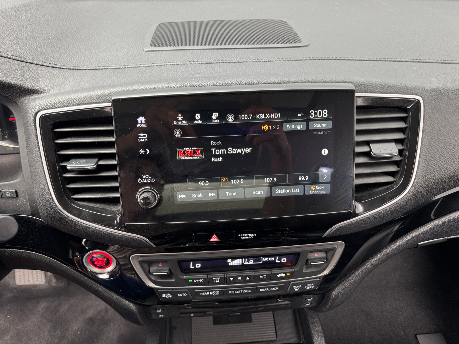 Thumbnail: 2019 Honda Pilot - 4