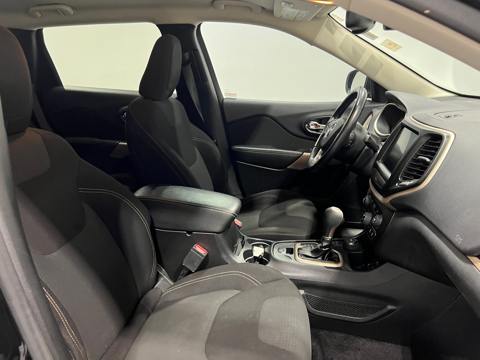 Thumbnail: 2017 Jeep Cherokee - 2