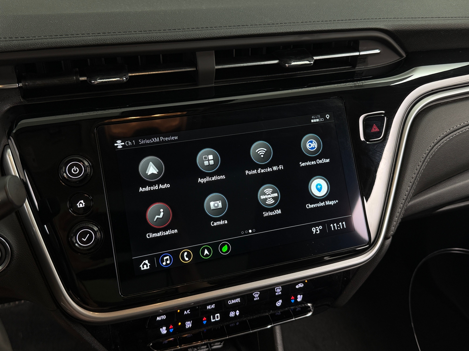 Thumbnail: 2023 Chevrolet Bolt EUV - 3