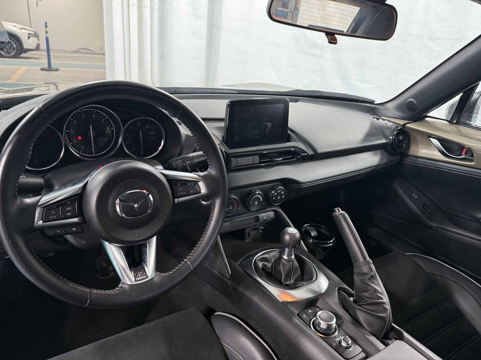 Thumbnail: 2023 Mazda MX-5 Miata - 3