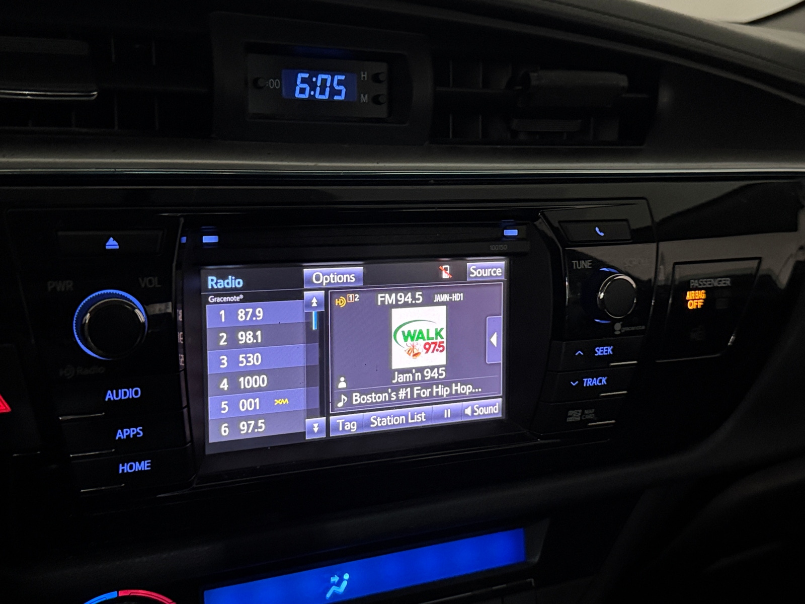 Thumbnail: 2015 Toyota Corolla - 4