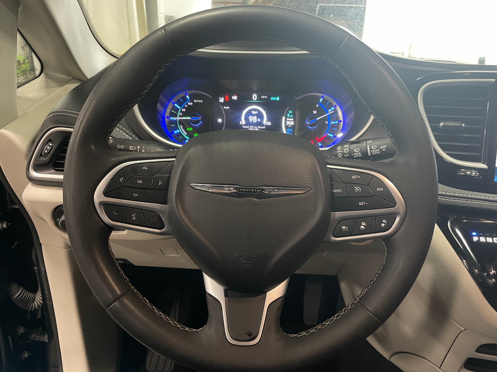 Thumbnail: 2024 Chrysler Pacifica - 4