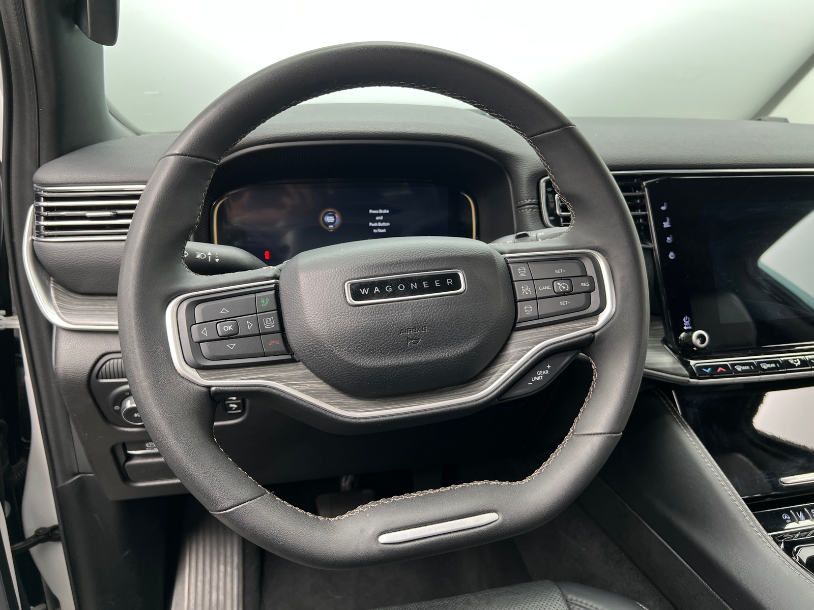 Thumbnail: 2024 Jeep Wagoneer - 4