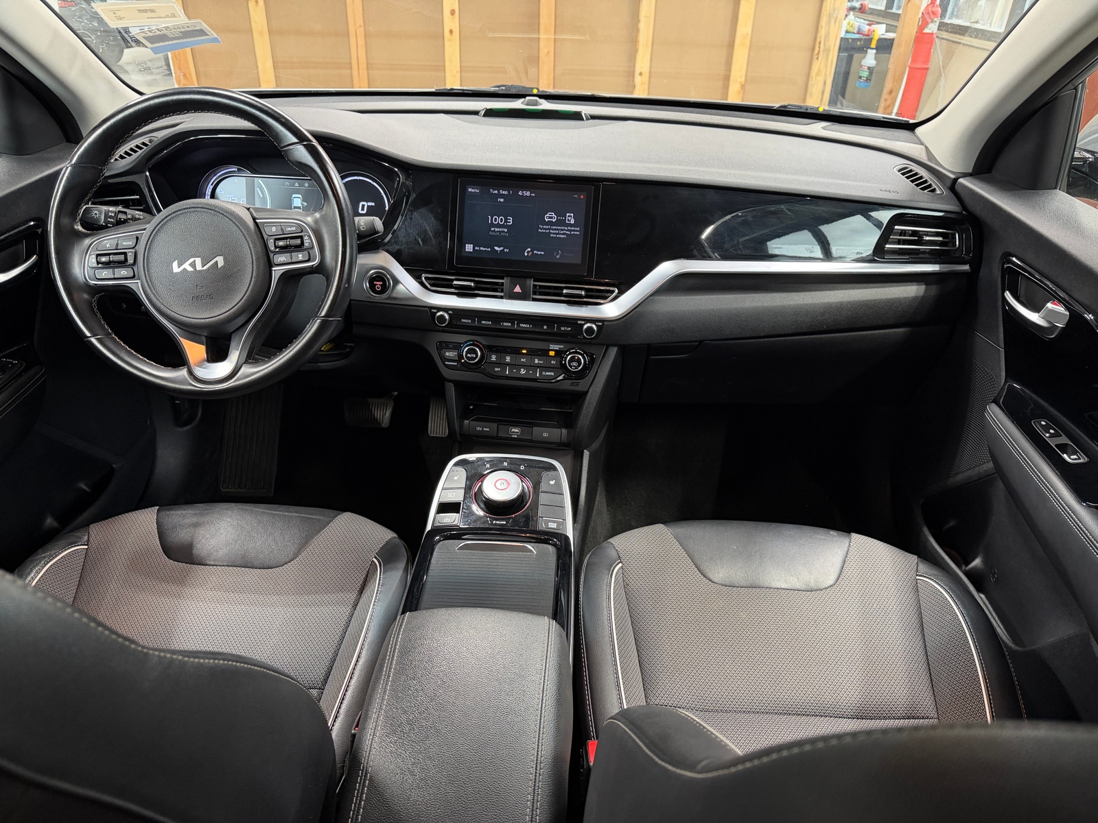 Thumbnail: 2022 Kia Niro - 2