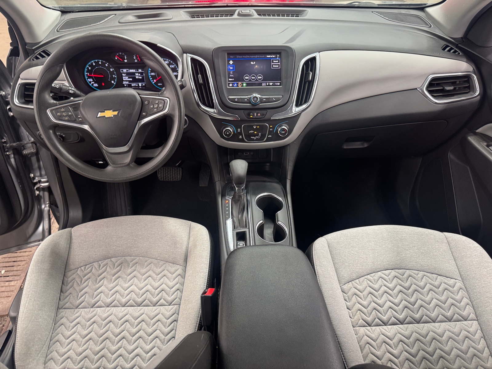 Thumbnail: 2023 Chevrolet Equinox - 3