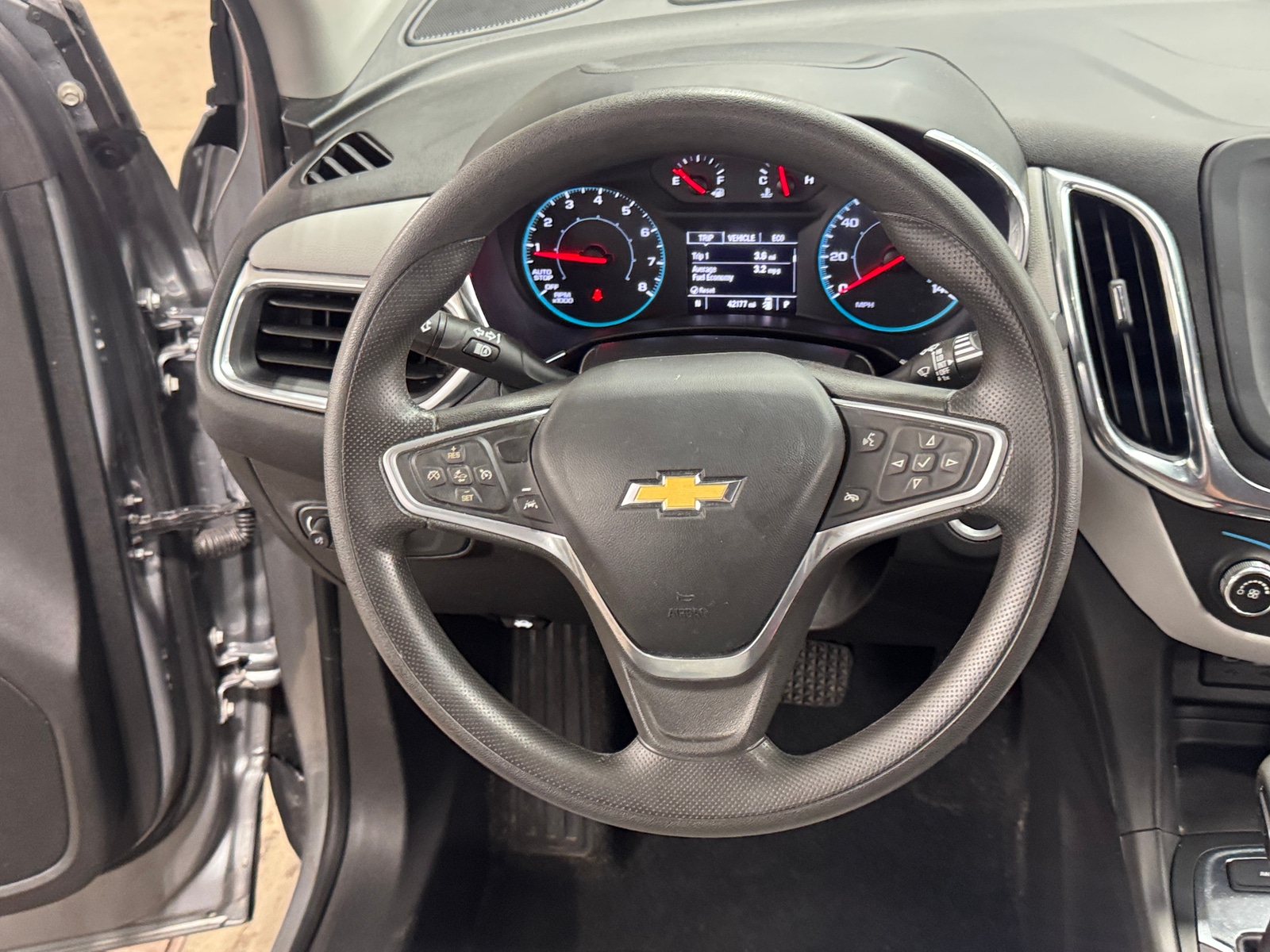 Thumbnail: 2023 Chevrolet Equinox - 5