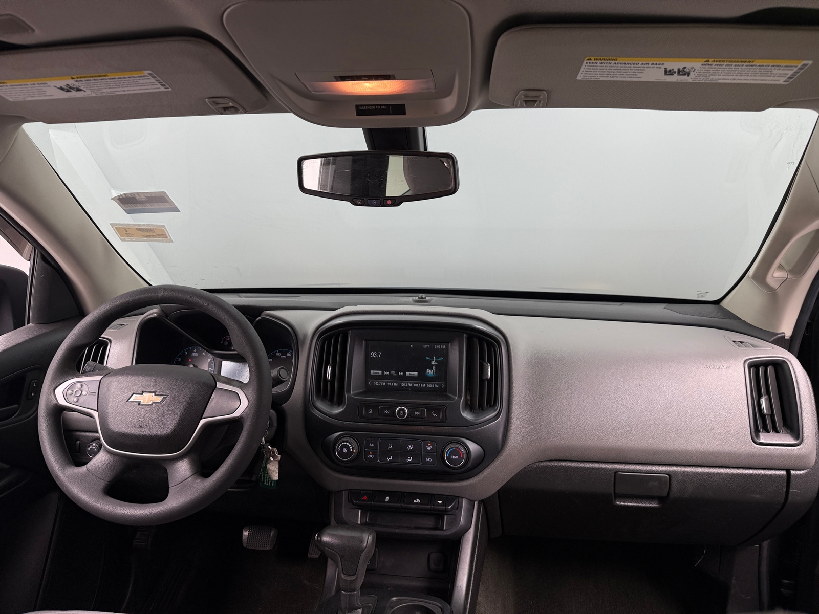 Thumbnail: 2017 Chevrolet Colorado - 3