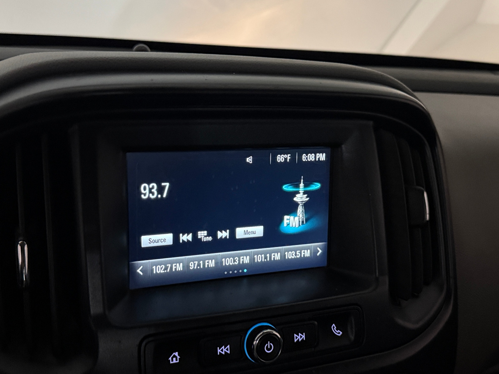 Thumbnail: 2017 Chevrolet Colorado - 4