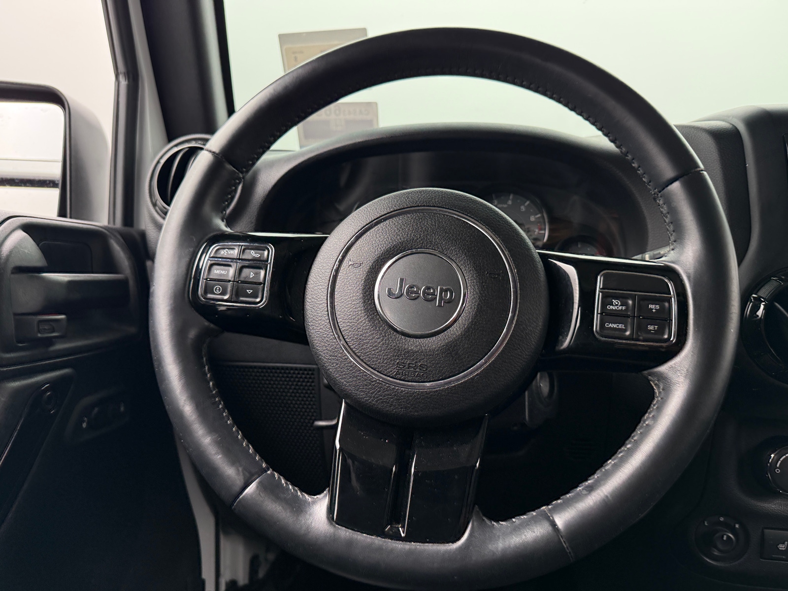 Thumbnail: 2017 Jeep Wrangler - 5