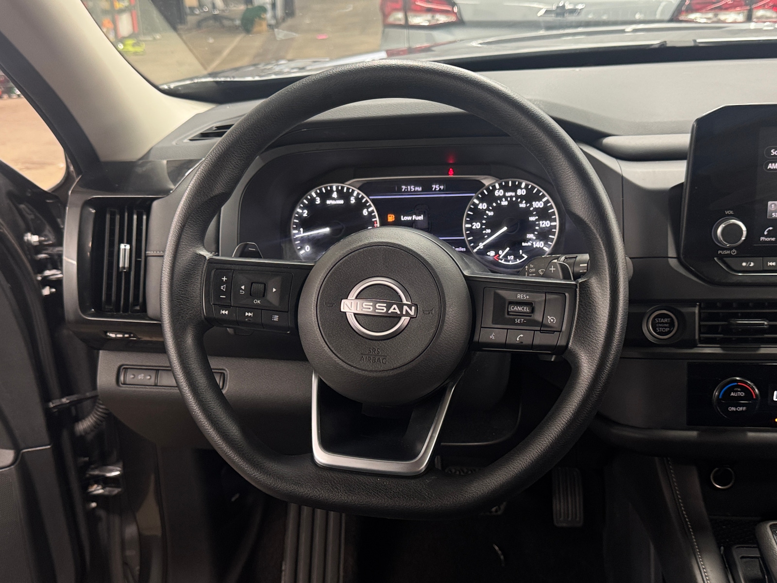 Thumbnail: 2024 Nissan Pathfinder - 5