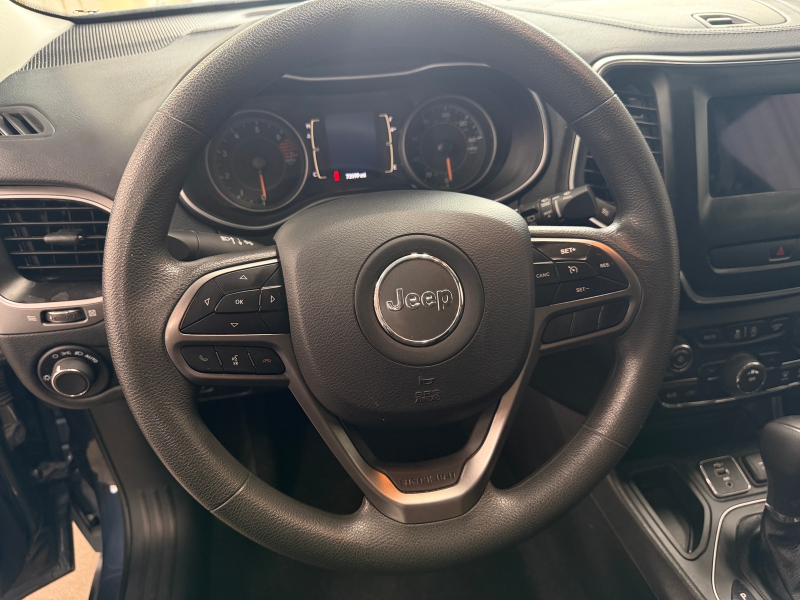 Thumbnail: 2021 Jeep Cherokee - 5