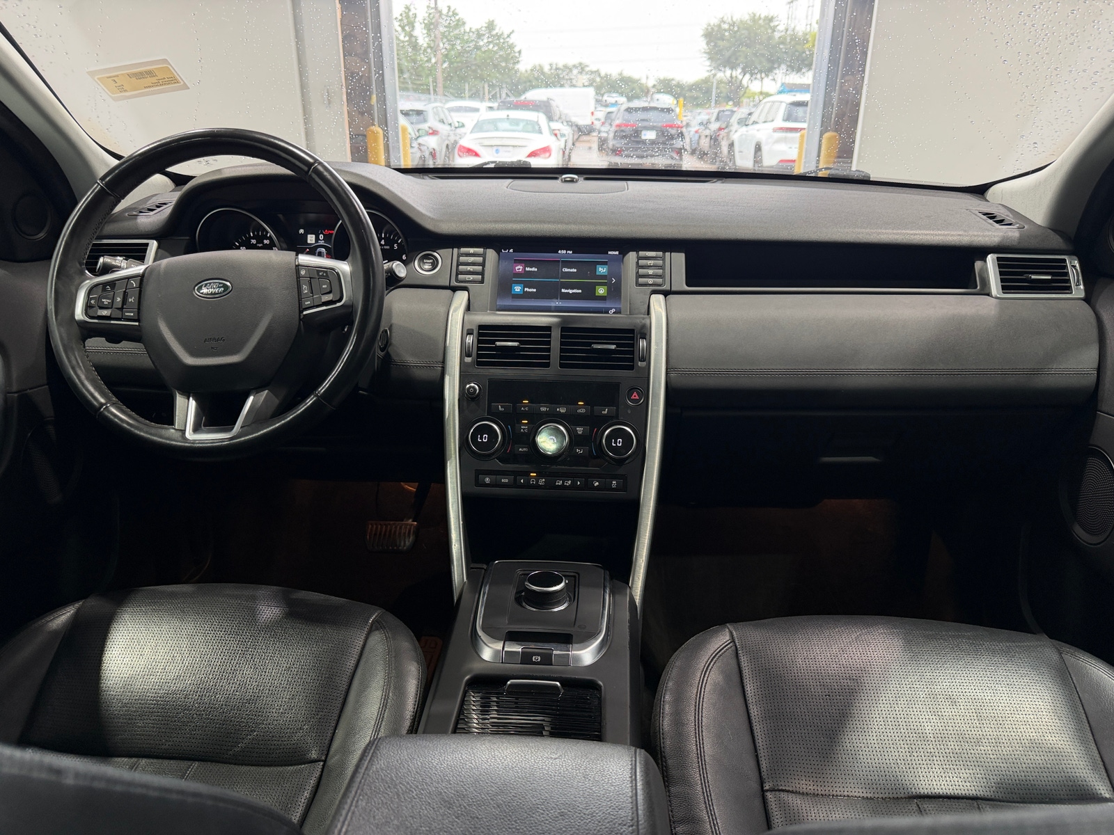 Thumbnail: 2018 Land Rover Discovery Sport - 2