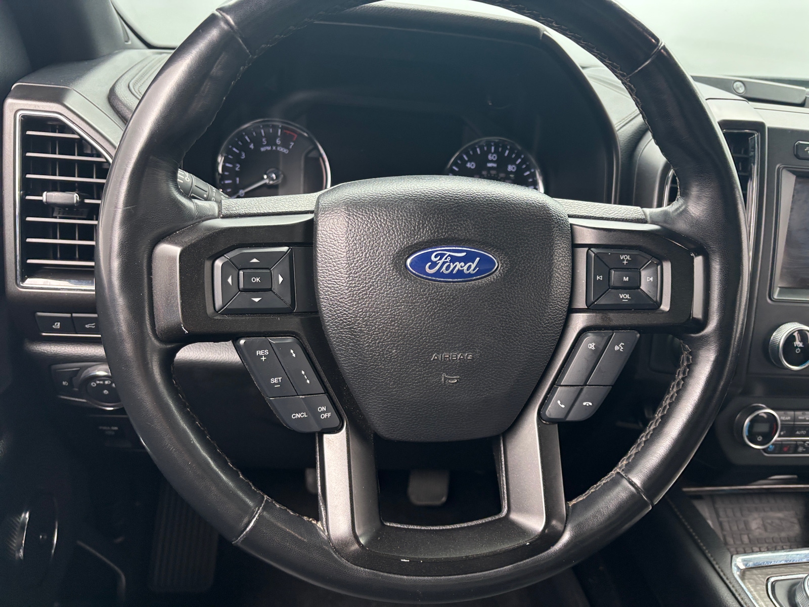 Thumbnail: 2019 Ford Expedition - 4