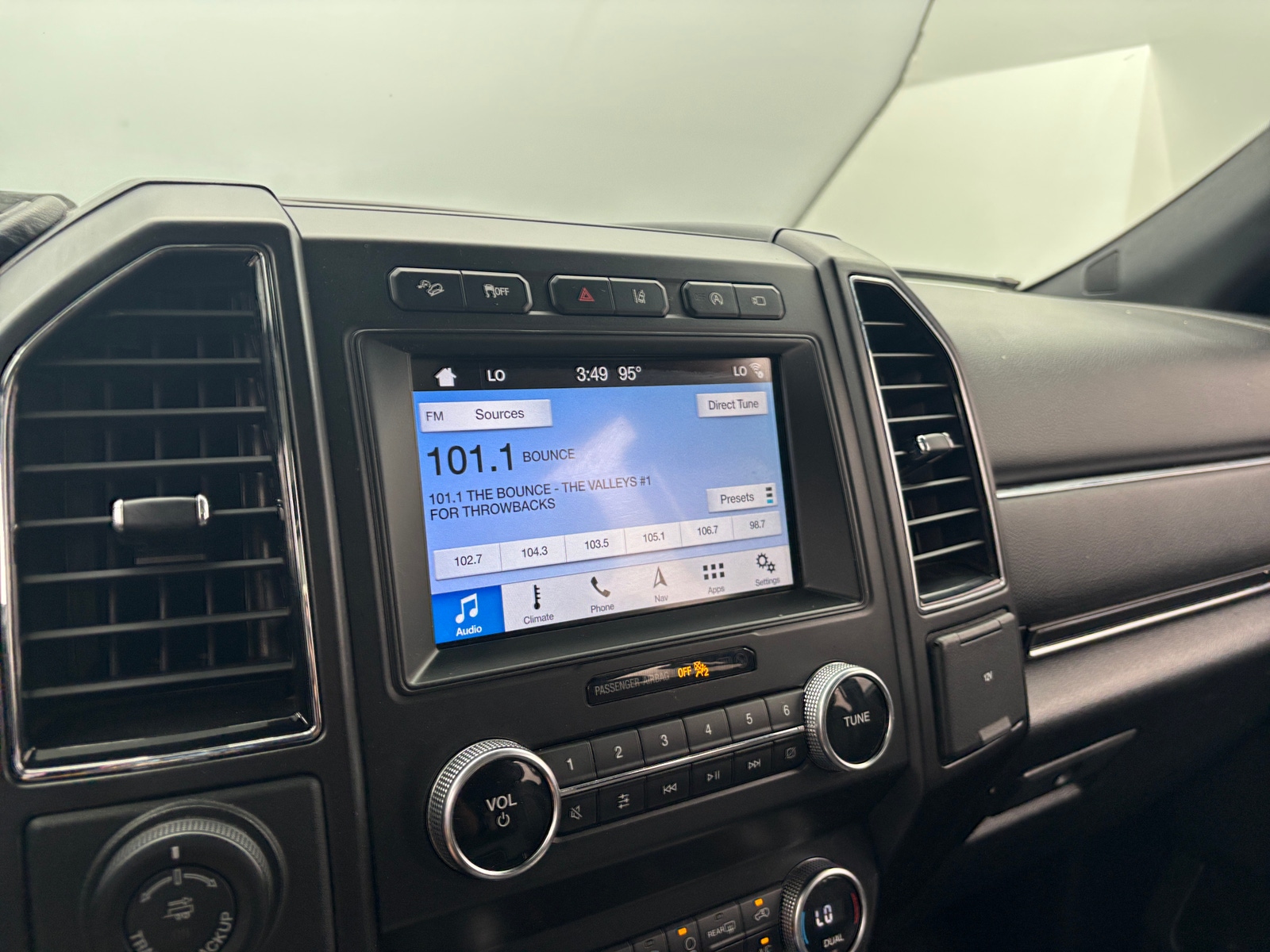 Thumbnail: 2019 Ford Expedition - 3