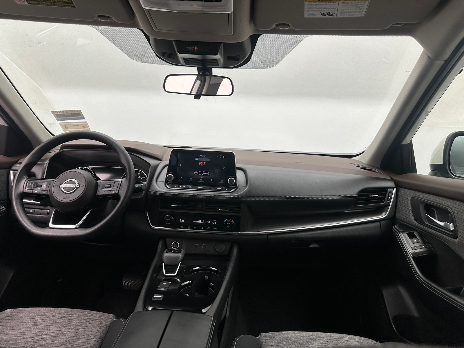Thumbnail: 2023 Nissan Rogue - 3