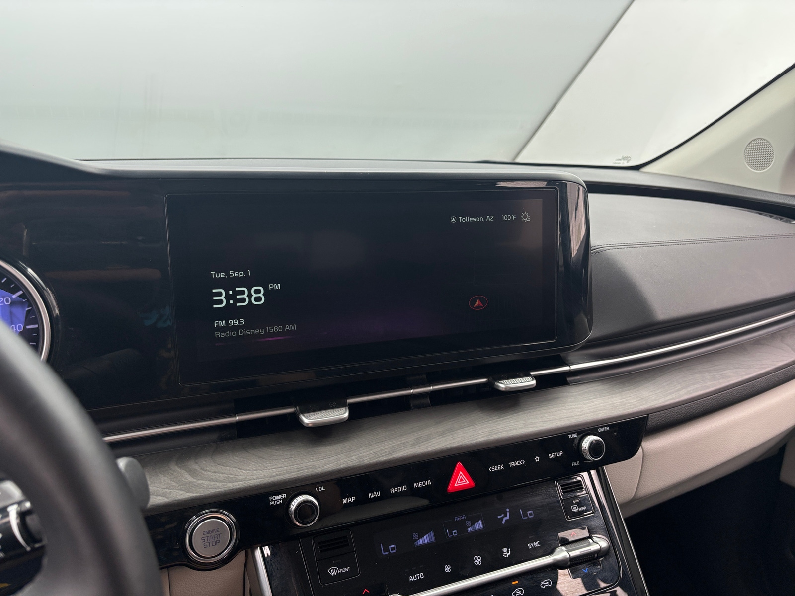 Thumbnail: 2024 Kia Carnival - 3