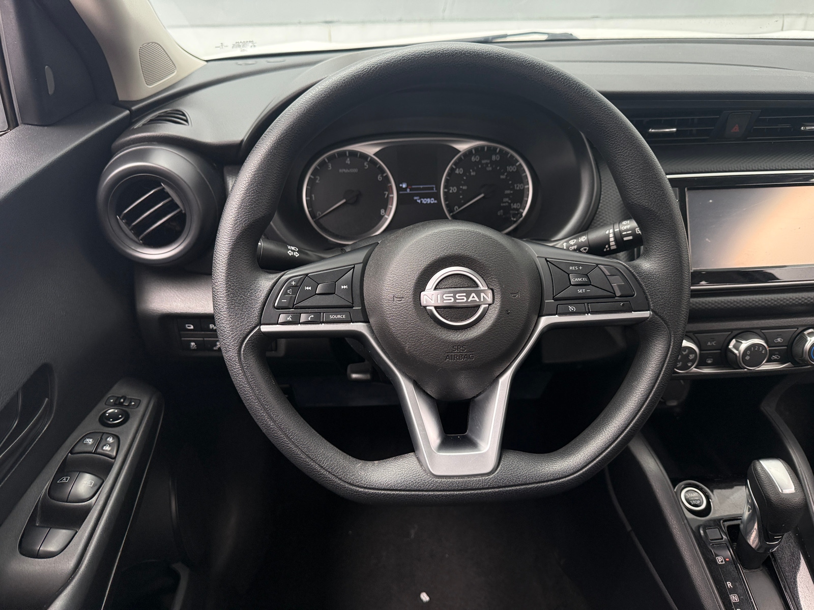 Thumbnail: 2022 Nissan Kicks - 5